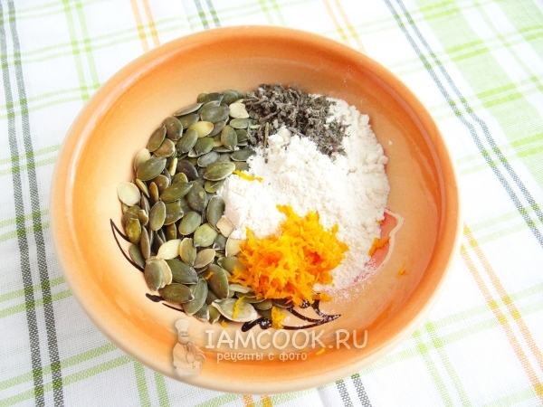 Соединить ингредиенты для панировки