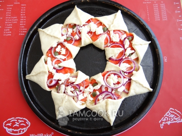 Придать пицце вид солнца