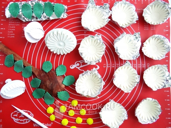 Сделать из мастики декор