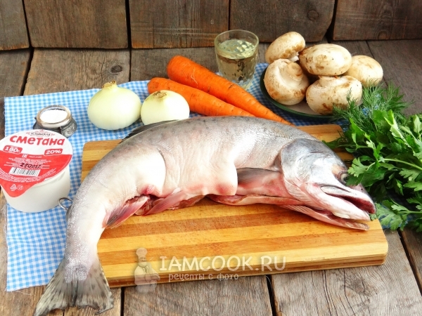 Ингредиенты для фаршированной горбуши, запеченной в духовке целиком