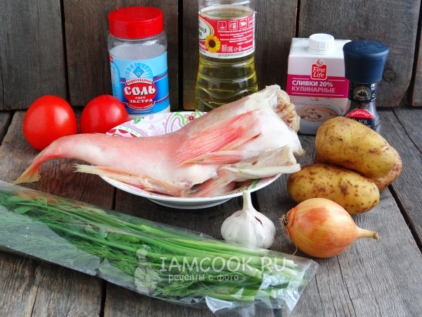 Ингредиенты для рыбного супа из морского окуня