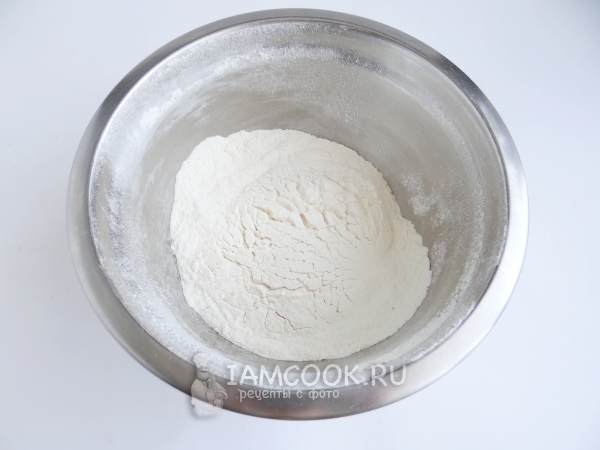 Просеять муку