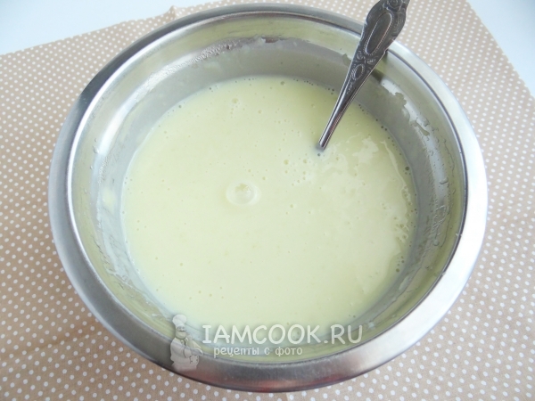 Влить молоко