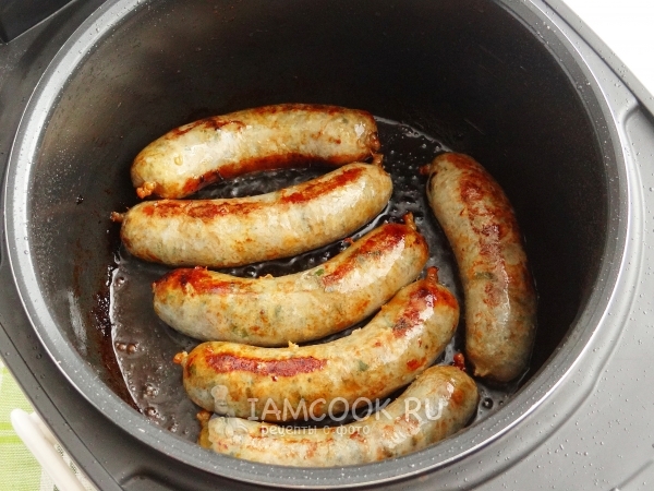 Обжарили купаты в мультиварке
