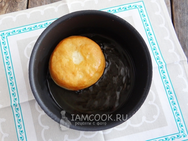 Пожарить пончики