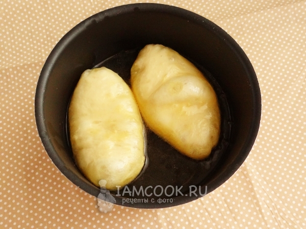 Пожарить пирожки