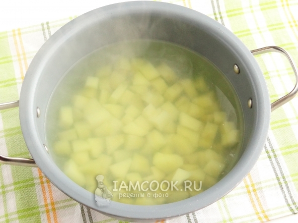 Сварить картофель
