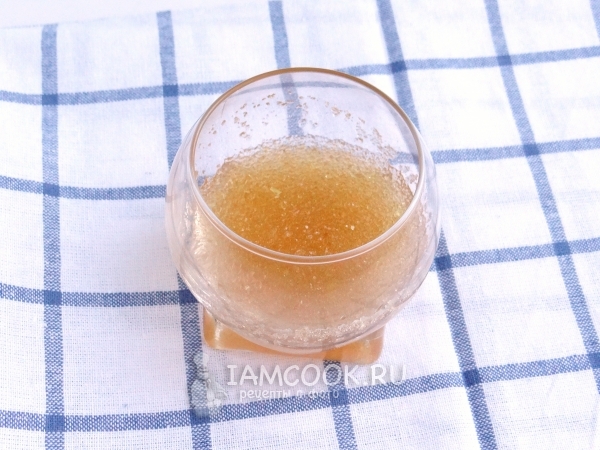 Замочить желатин в воде