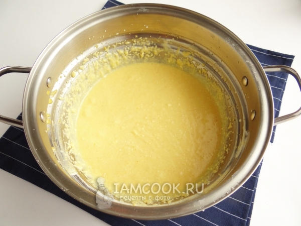 Взбить тесто миксером