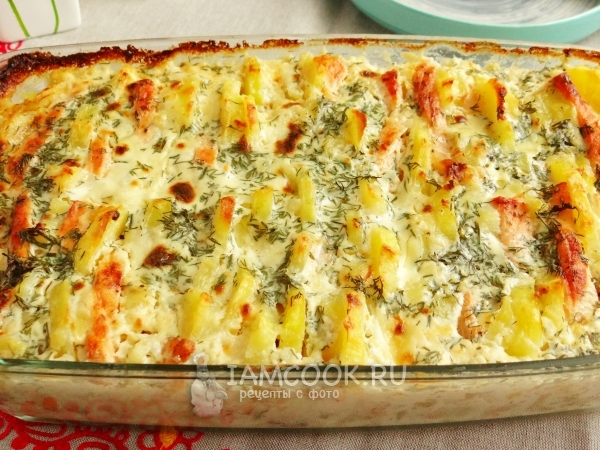 Готовая семга с картошкой в духовке