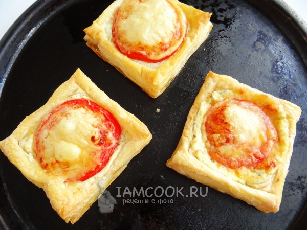 Запечь слойки в духовке