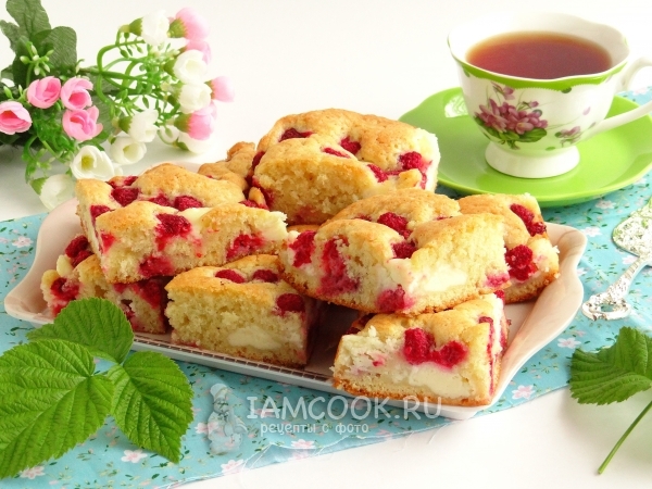 Рецепт пирога со сливочным сыром и малиной