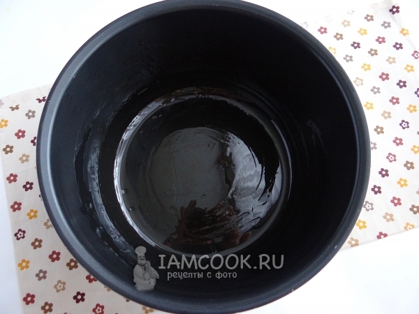 Смазать мультиварку маслом