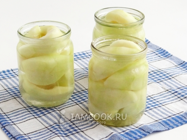 Залить груши кипятком