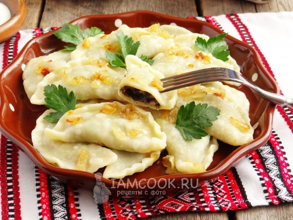 Вареники с грибами
