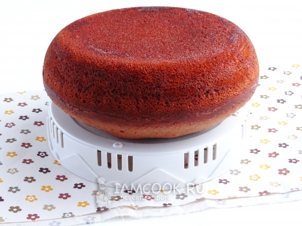 Достать пирог из формы