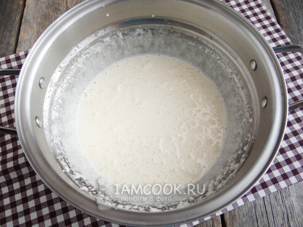 Взбить яйца с сахаром