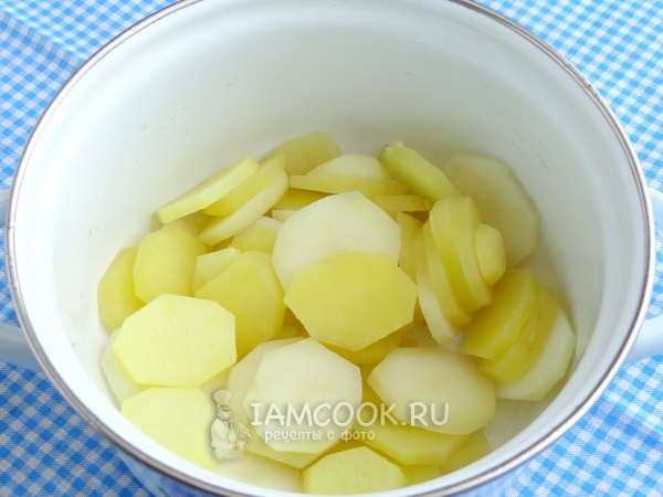 Отварить картофель