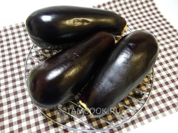 Помыть баклажаны