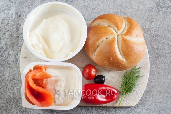 Ингредиенты для бутерброда «Дед Мороз»