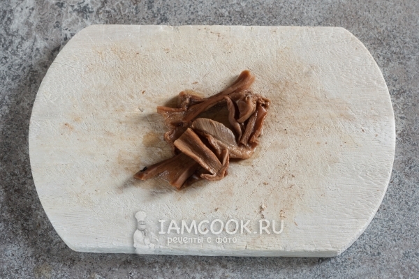 Порезать грибы