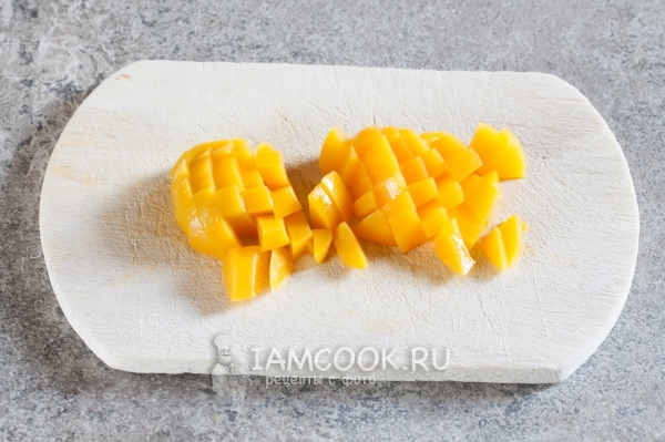 Порезать персики