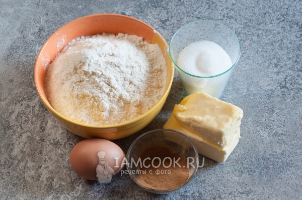 Ингредиенты для рождественского печенья с корицей