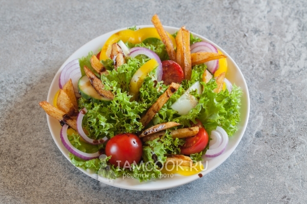 Положить в салат картофель