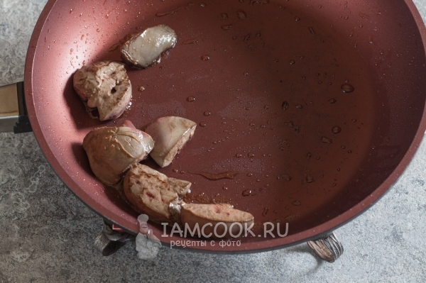 Обжарить печень