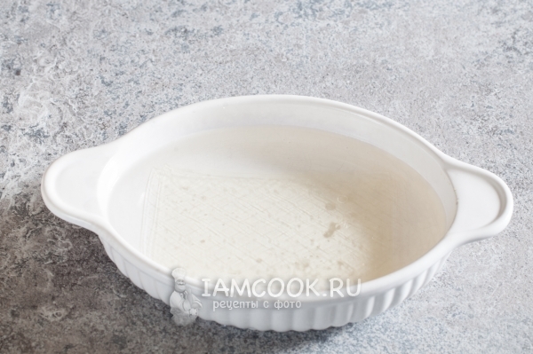 Замочить желатин в воде