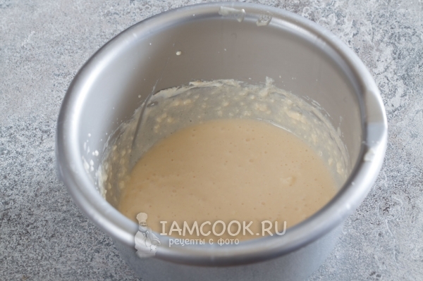 Соединить творог, масло, сахар и яйцо