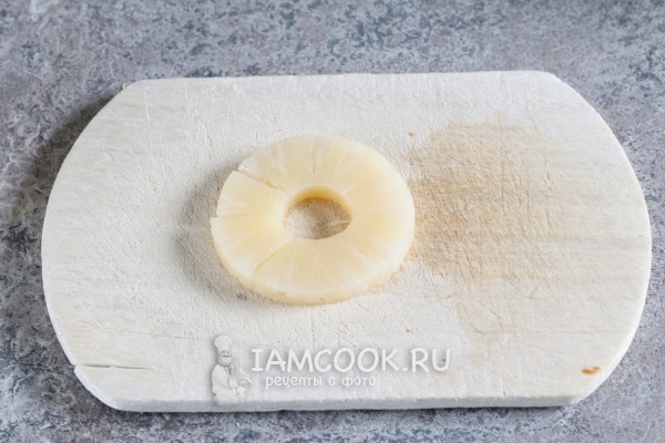 Порезать ананас