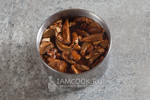 Замочить грибы