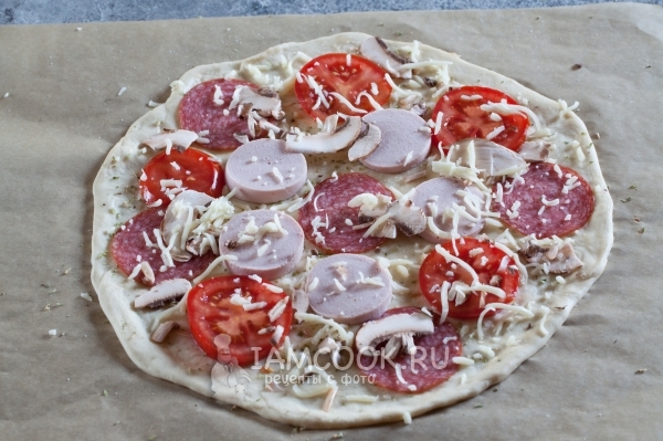 Посыпать сыром