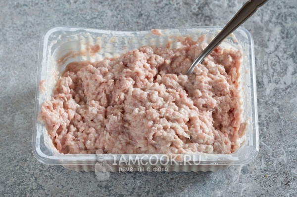 Размешать фарш