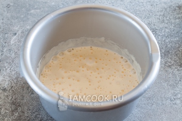 Взбить яйца с сахаром