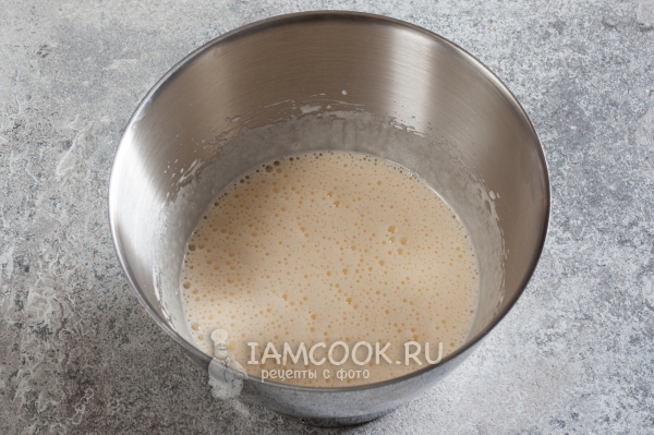 Взбить яйца с сахаром