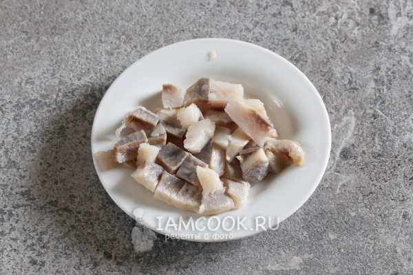 Порезать селедку