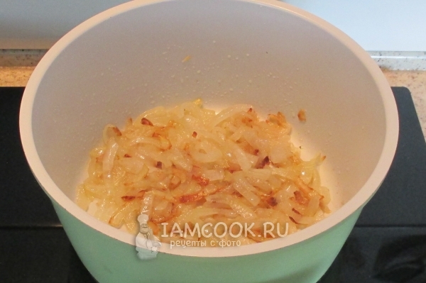 Обжарить лук