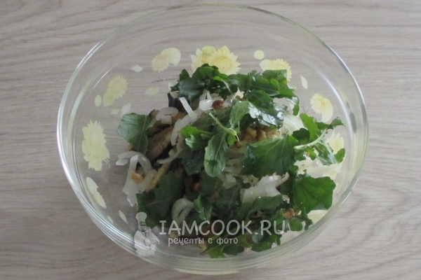 Добавить рукколу