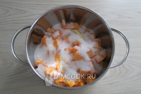 Засыпали сахаром и добавили пряности