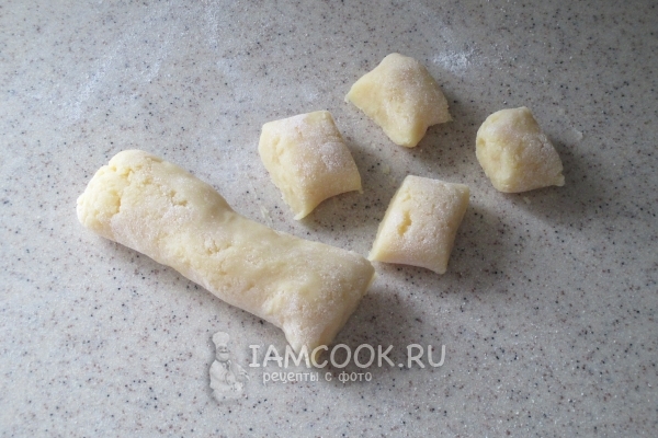 Разделить тесто на части