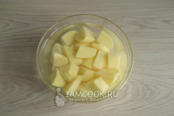 Помыть картофель