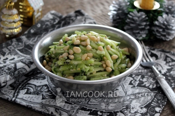 Фото салата «Кедровая ветка»