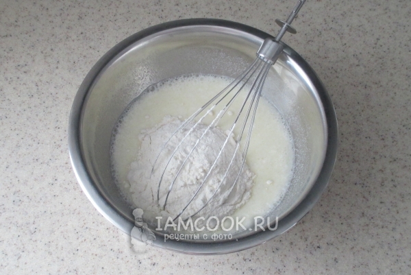 Всыпать муку