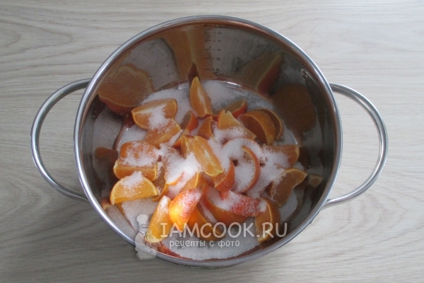 Засыпали мандарины сахаром