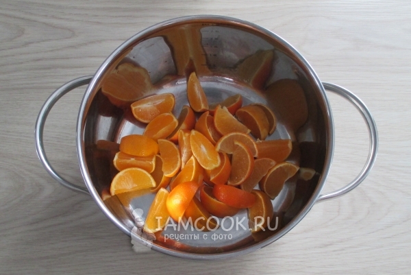 Нарезали мандарины