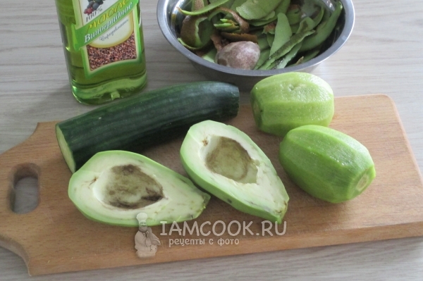 Почистить авокадо и киви