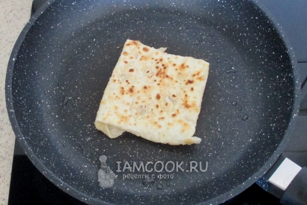 Пожарить блин с бананом