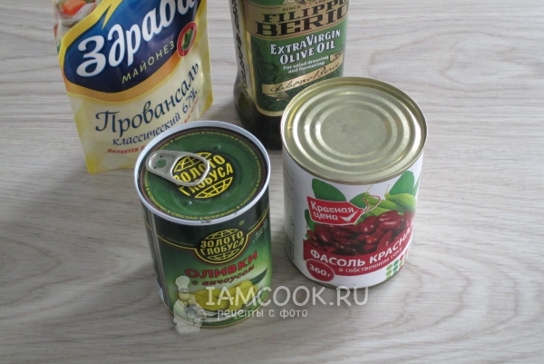 Ингредиенты для салата с фасолью и оливками